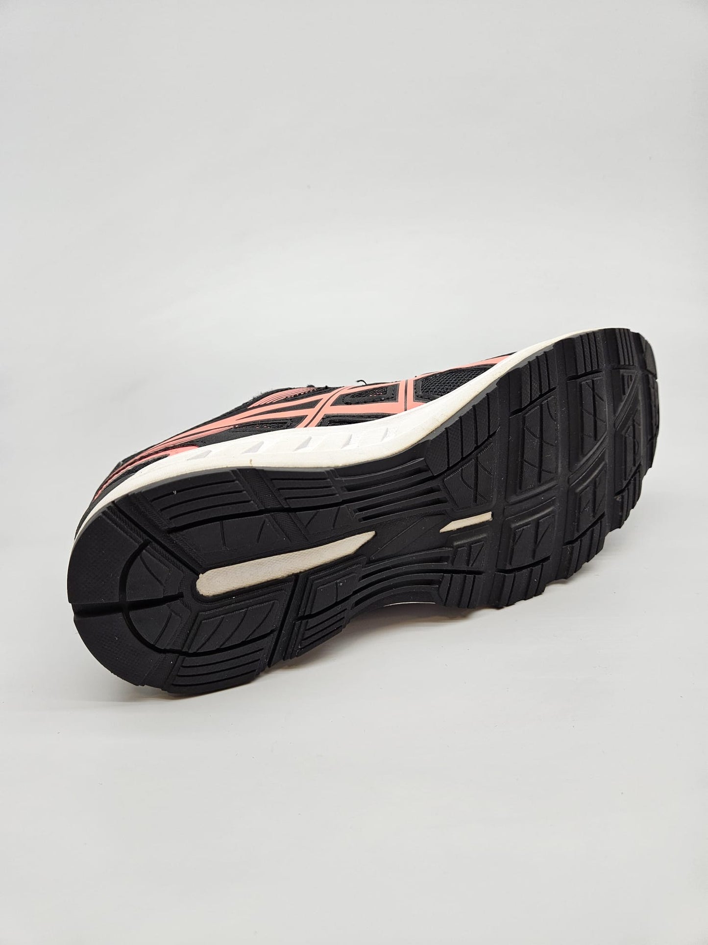 ASICS NOVI ORIGINAL PATIKI BR 39.5