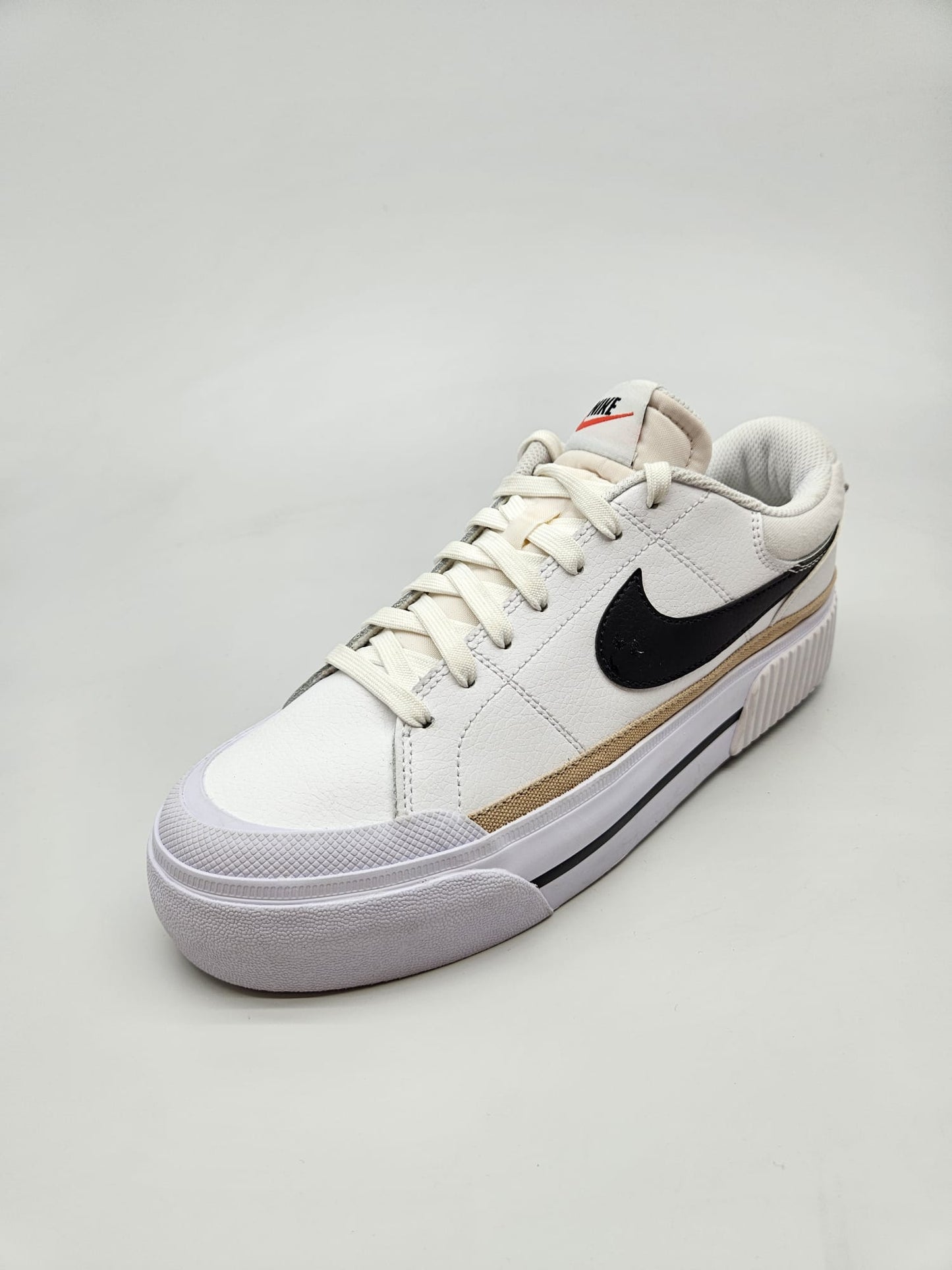 NIKE NOVI ORIGINAL PATIKI BR 40