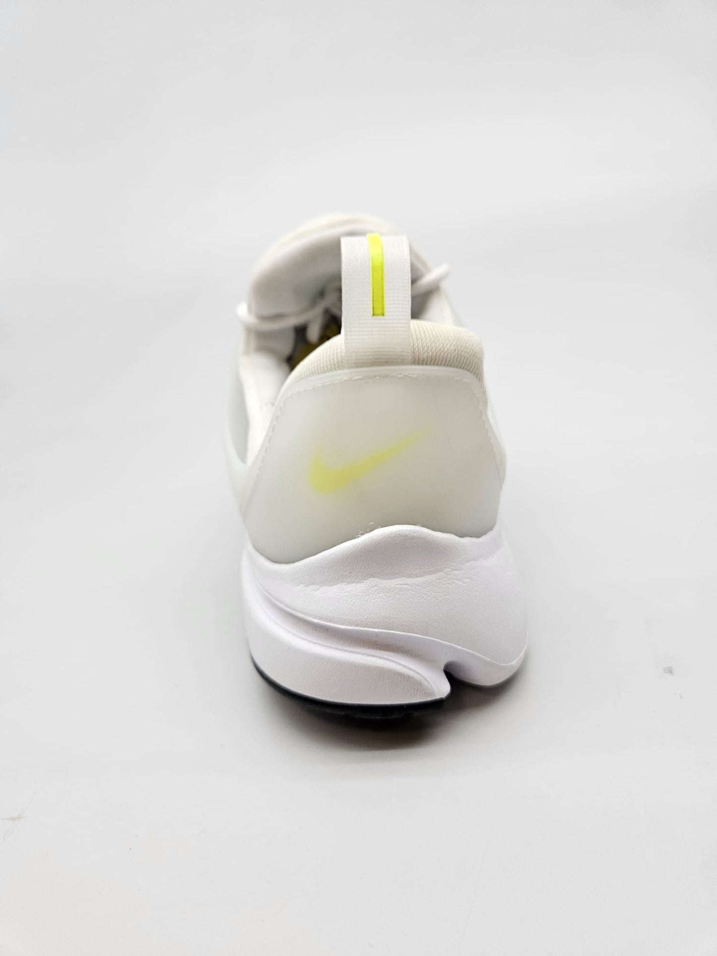 NIKE NOVI ORIGINAL PATIKI BR 40.5