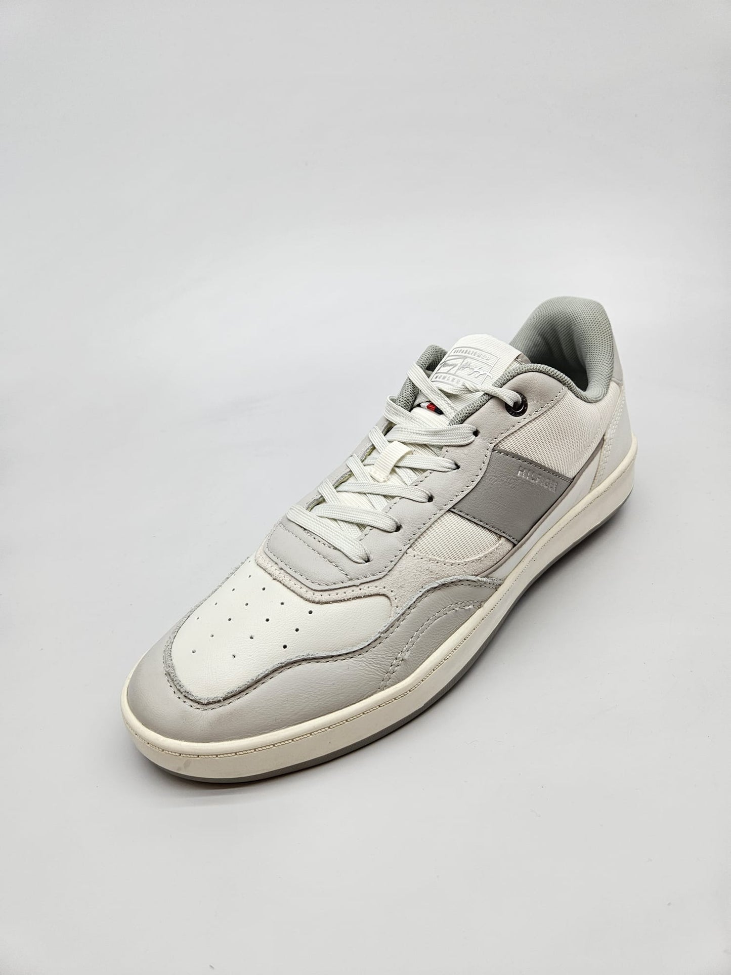 TOMMY HILFIGER NOVI ORIGINAL PATIKI BR 43