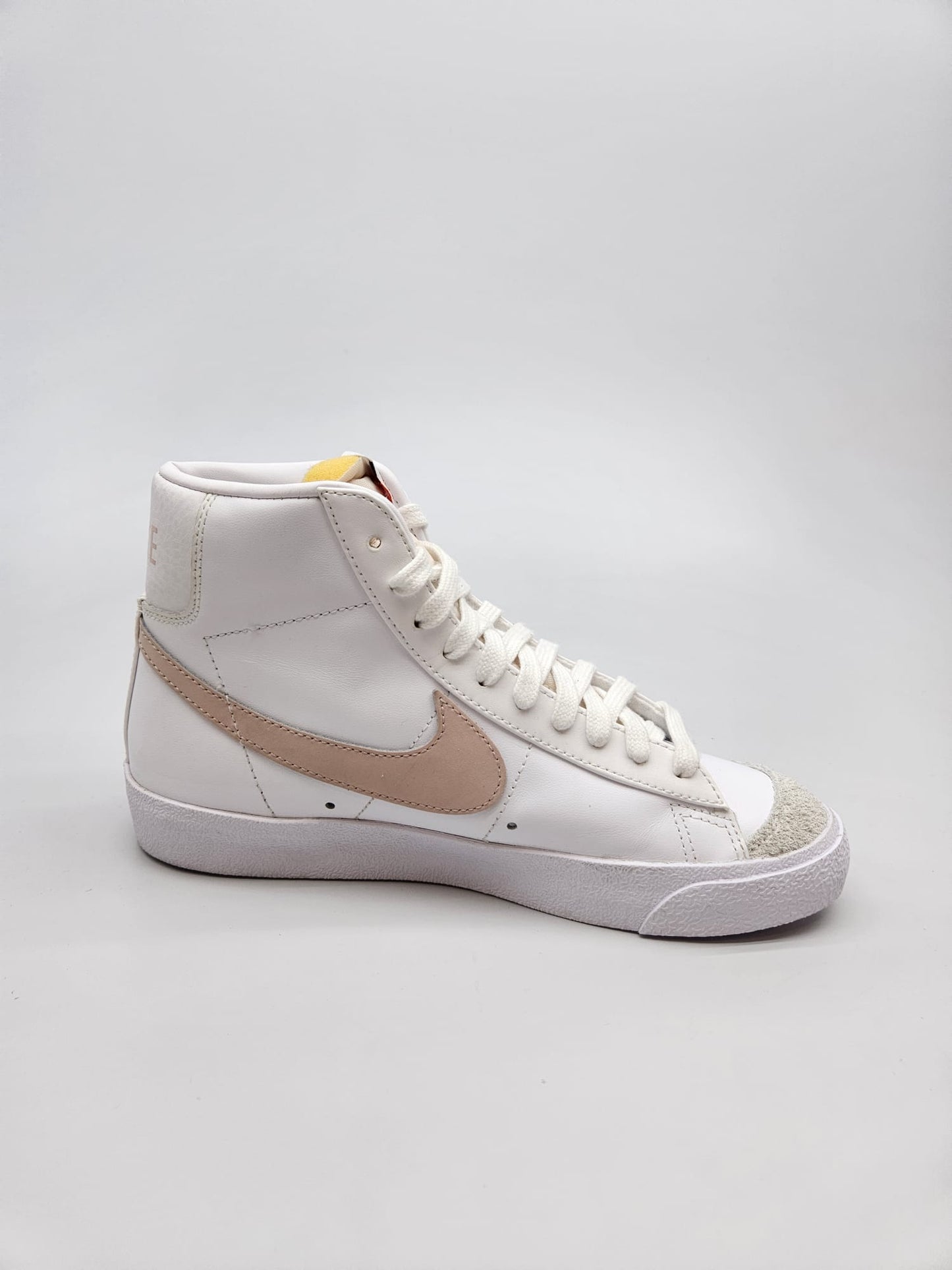NIKE NOVI ORIGINAL PATIKI BR 38.5