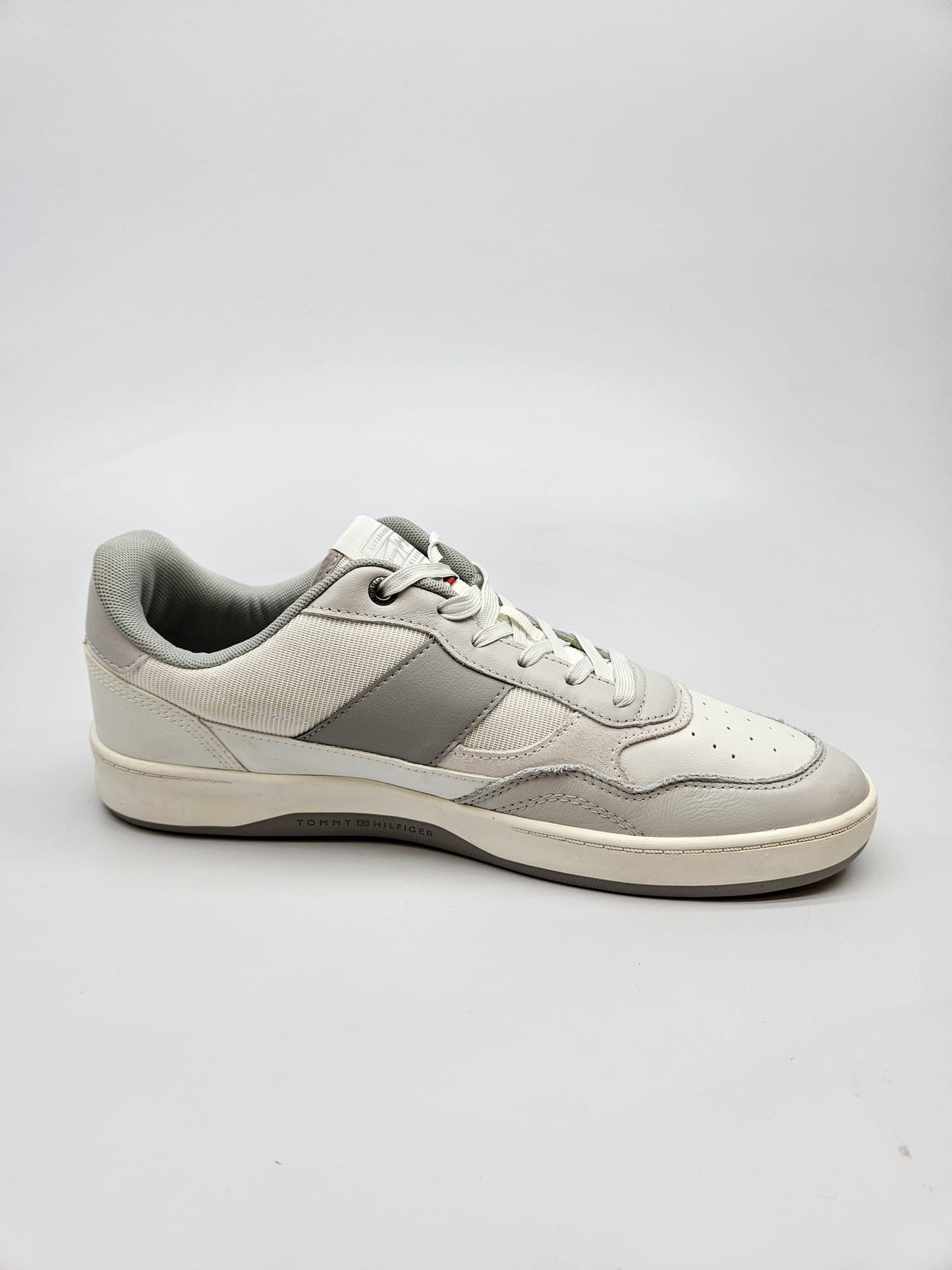TOMMY HILFIGER NOVI ORIGINAL PATIKI BR 43