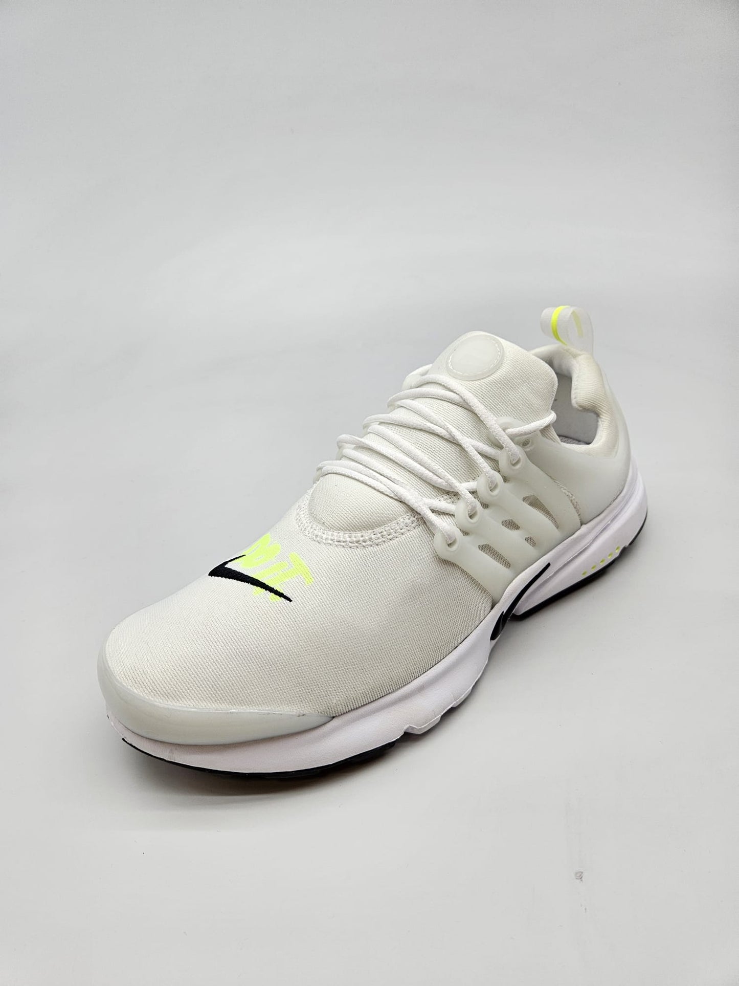 NIKE NOVI ORIGINAL PATIKI BR 40.5