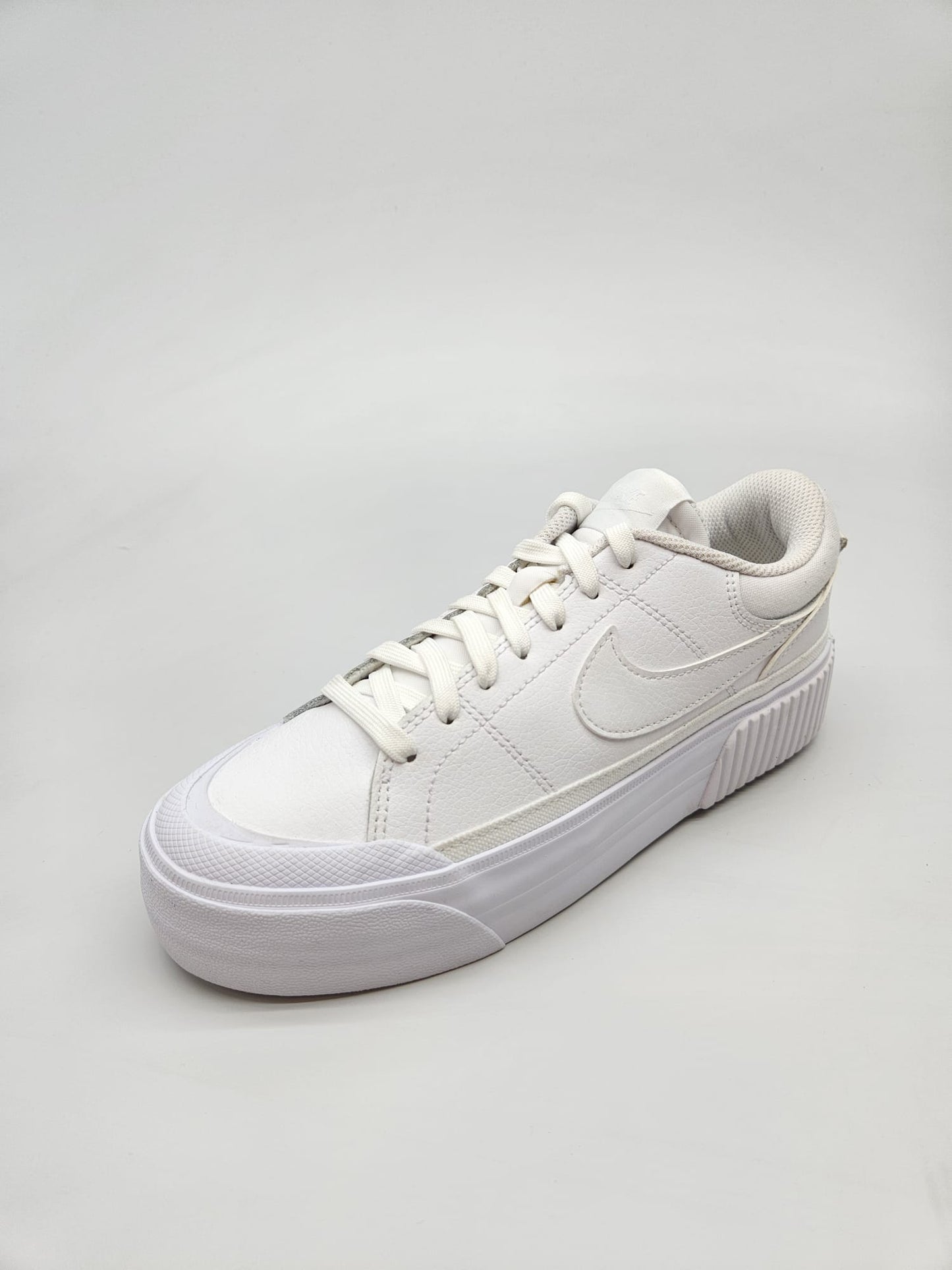NIKE NOVI ORIGINAL PATIKI BR 37.5