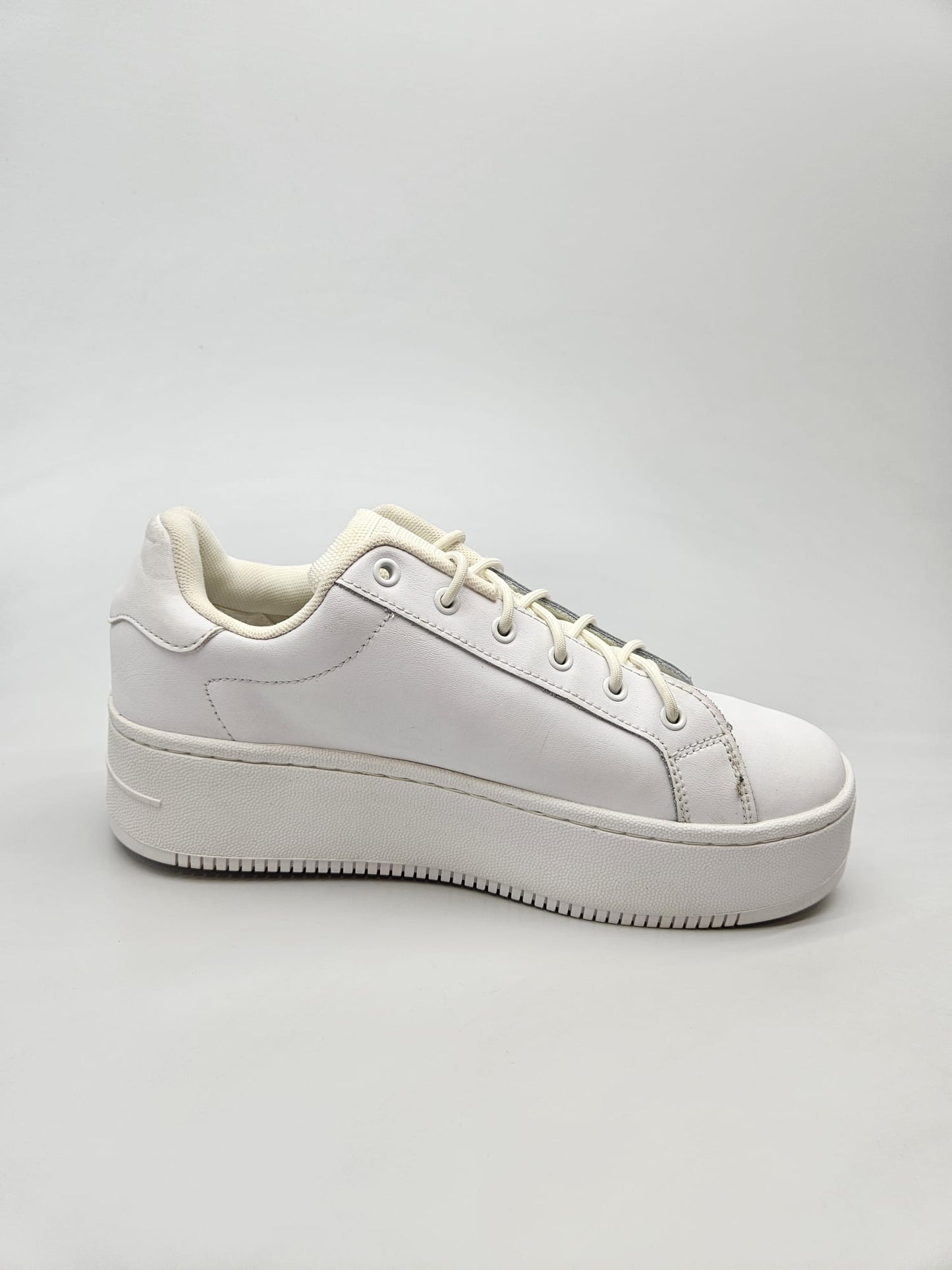 TOMMY HILFIGER NOVI ORIGINAL PATIKI BR 40