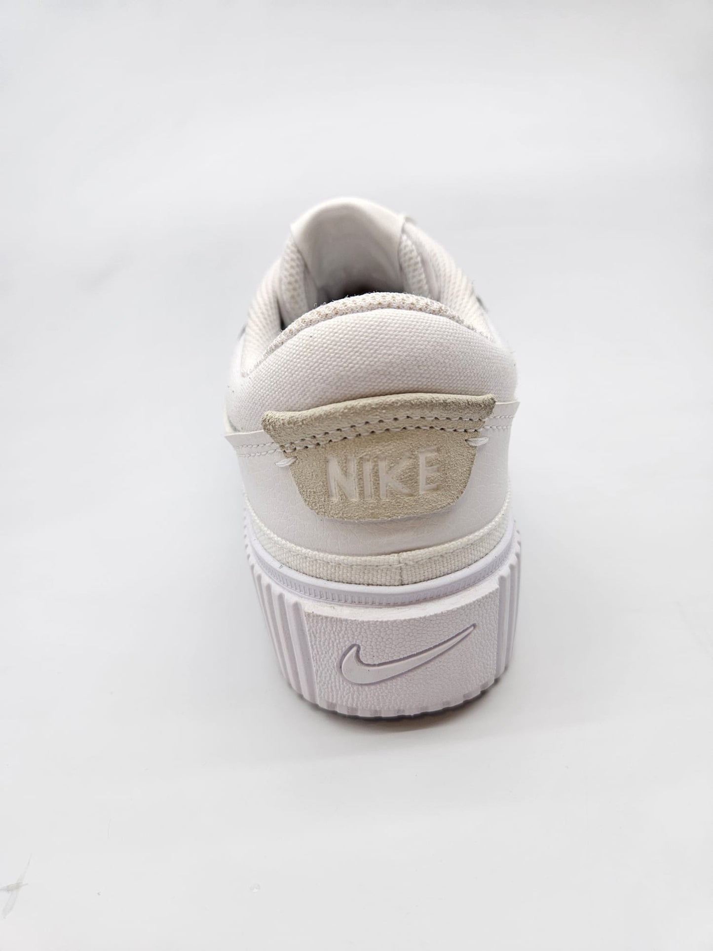 NIKE NOVI ORIGINAL PATIKI BR 37.5