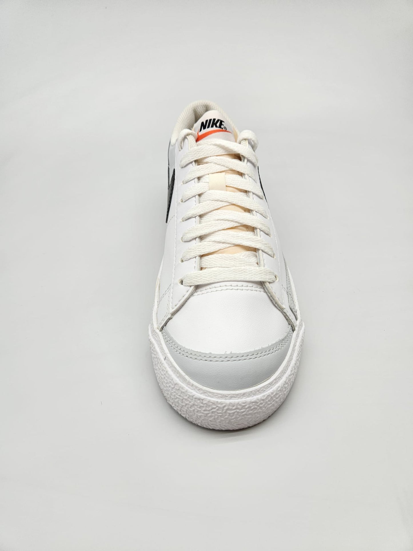 NIKE NOVI ORIGINAL PATIKI BR 38.5