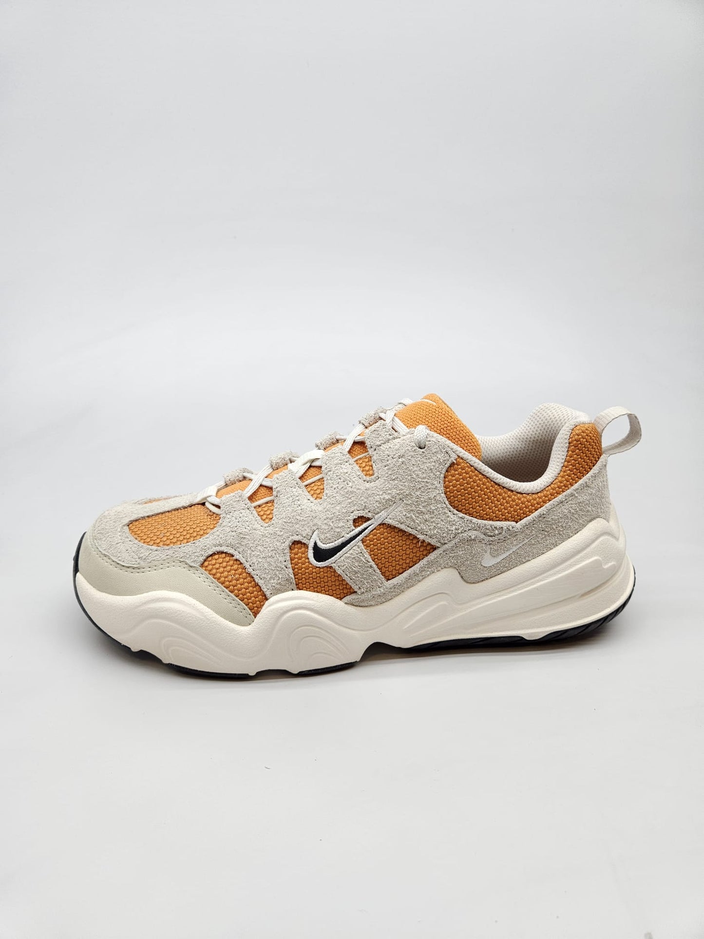 NIKE NOVI ORIGINAL PATIKI BR 40