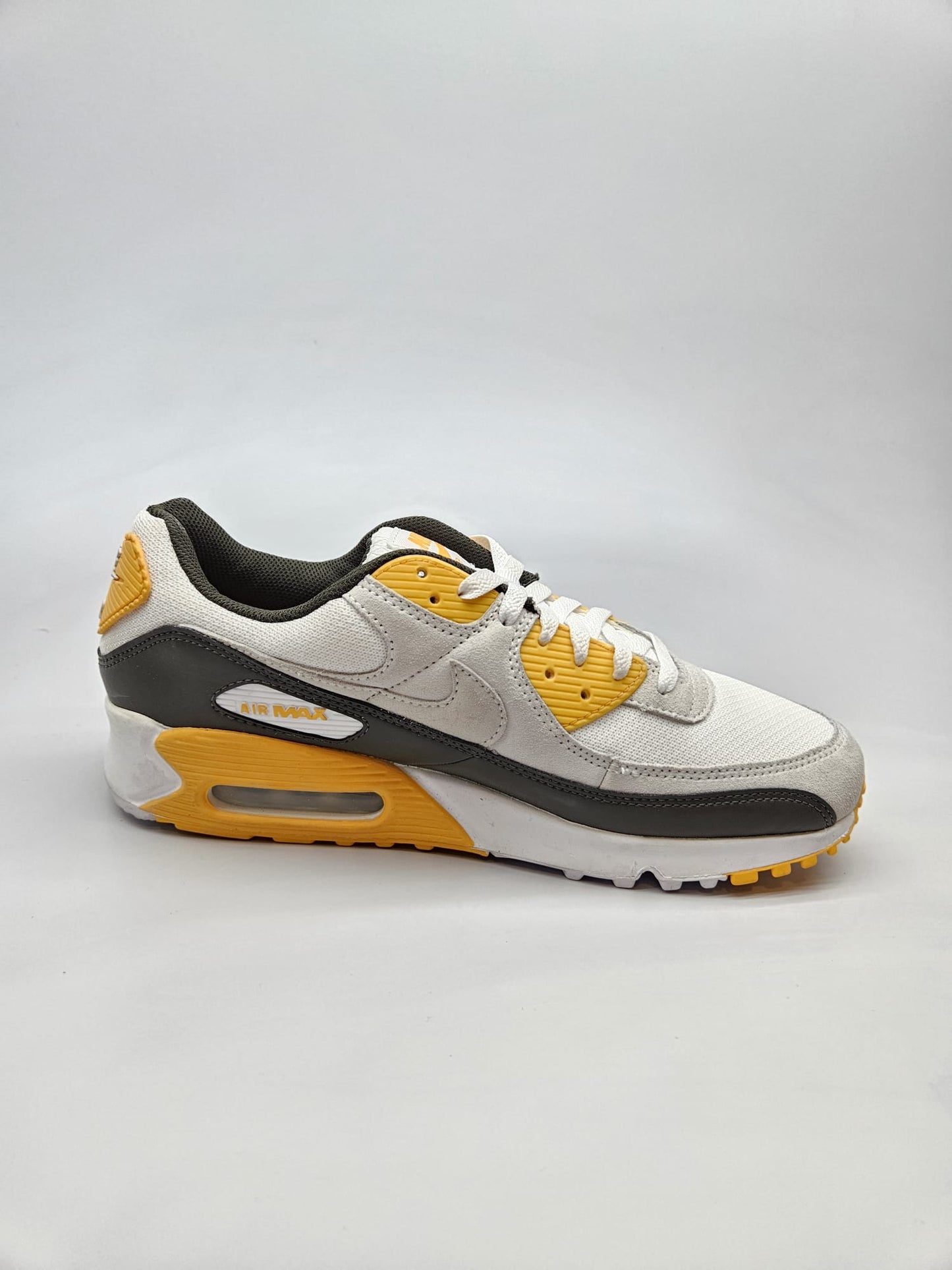 NIKE AIRMAX NOVI ORIGINAL PATIKI BR 44.5