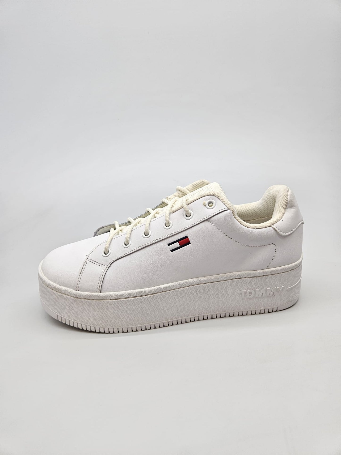 TOMMY HILFIGER NOVI ORIGINAL PATIKI BR 40