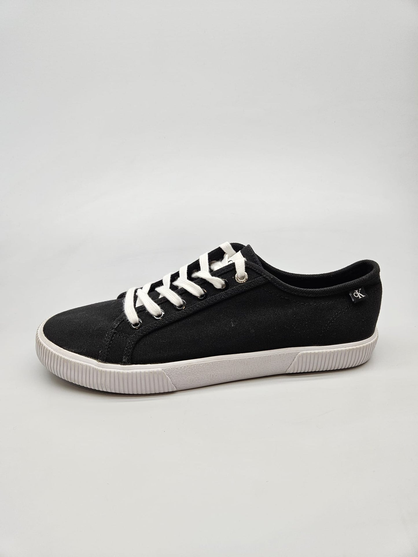 CALVIN KLEIN NOVI ORIGINAL PATIKI BR 41