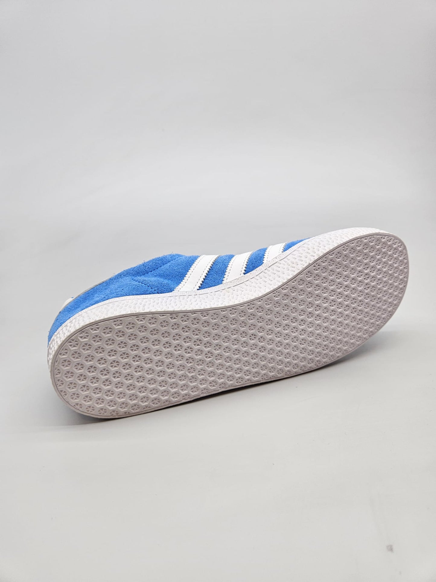ADIDAS GAZZELE NOVI ORIGINAL PATIKI BR 38