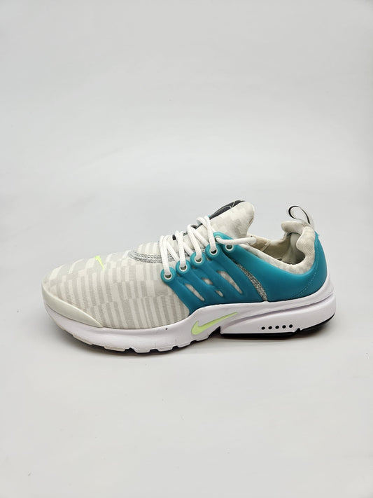 NIKE NOVI ORIGINAL PATIKI BR 37.5