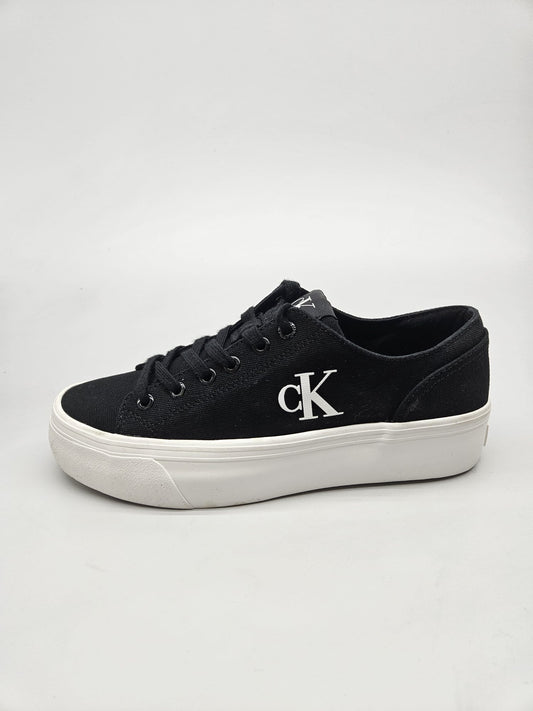 CALVIN KLEIN NOVI ORIGINAL PATIKI BR 39