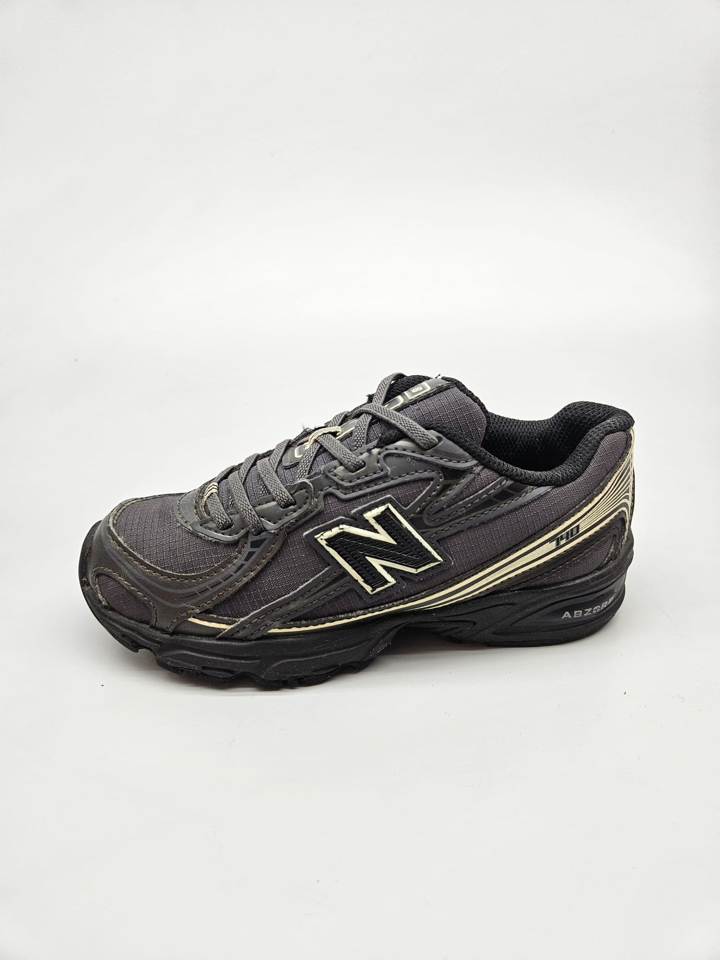 NEW BALANCE NOVI ORIGINAL PATIKI BR 32.5