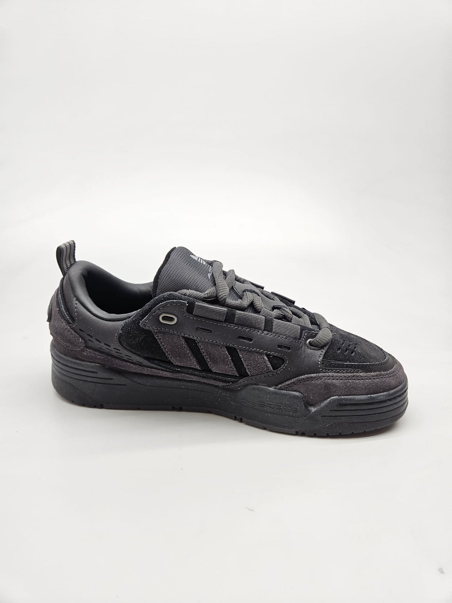 ADIDAS NOVI ORIGINAL PATIKI BR 40