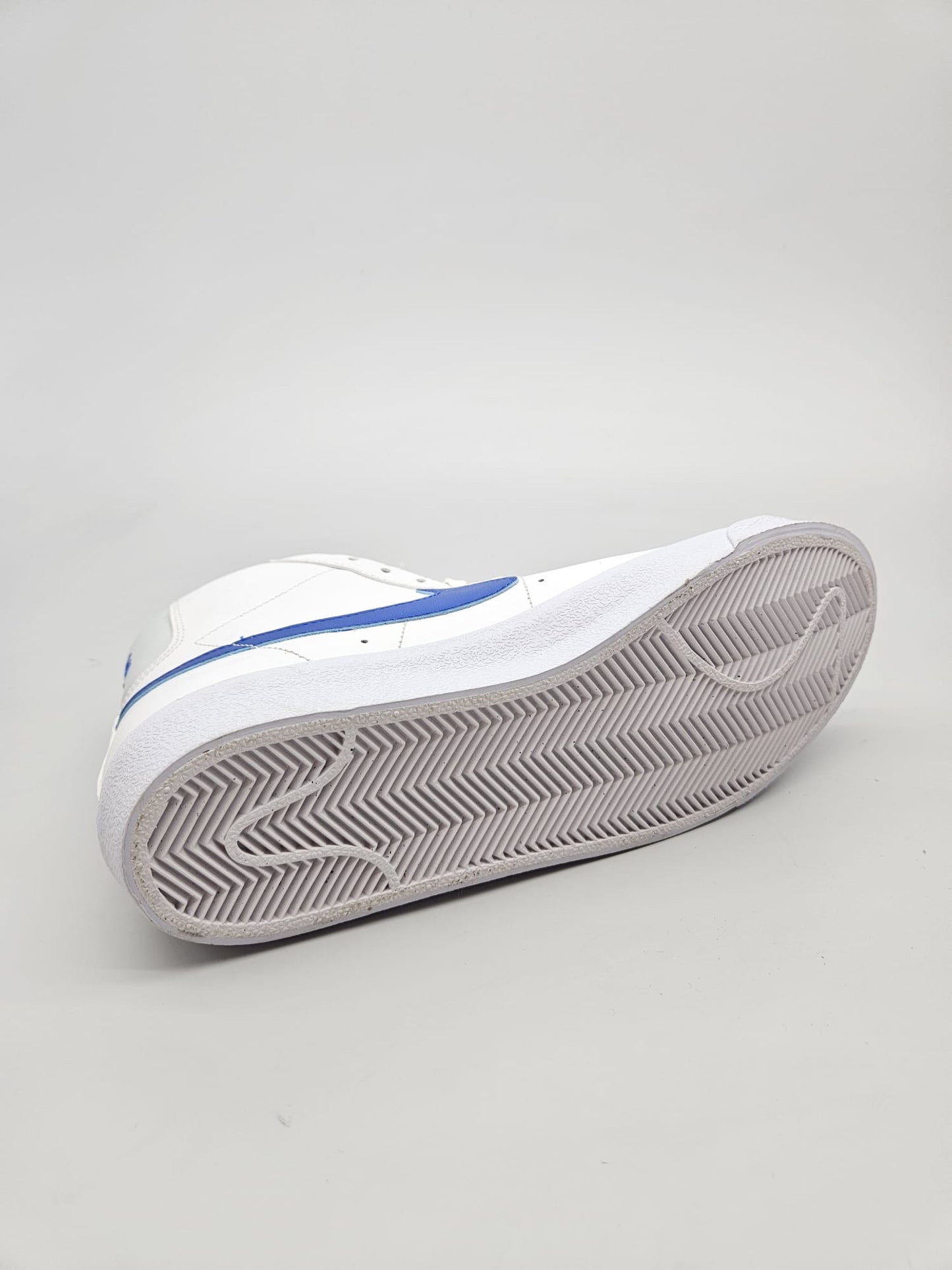NIKE NOVI ORIGINAL PATIKI BR 40