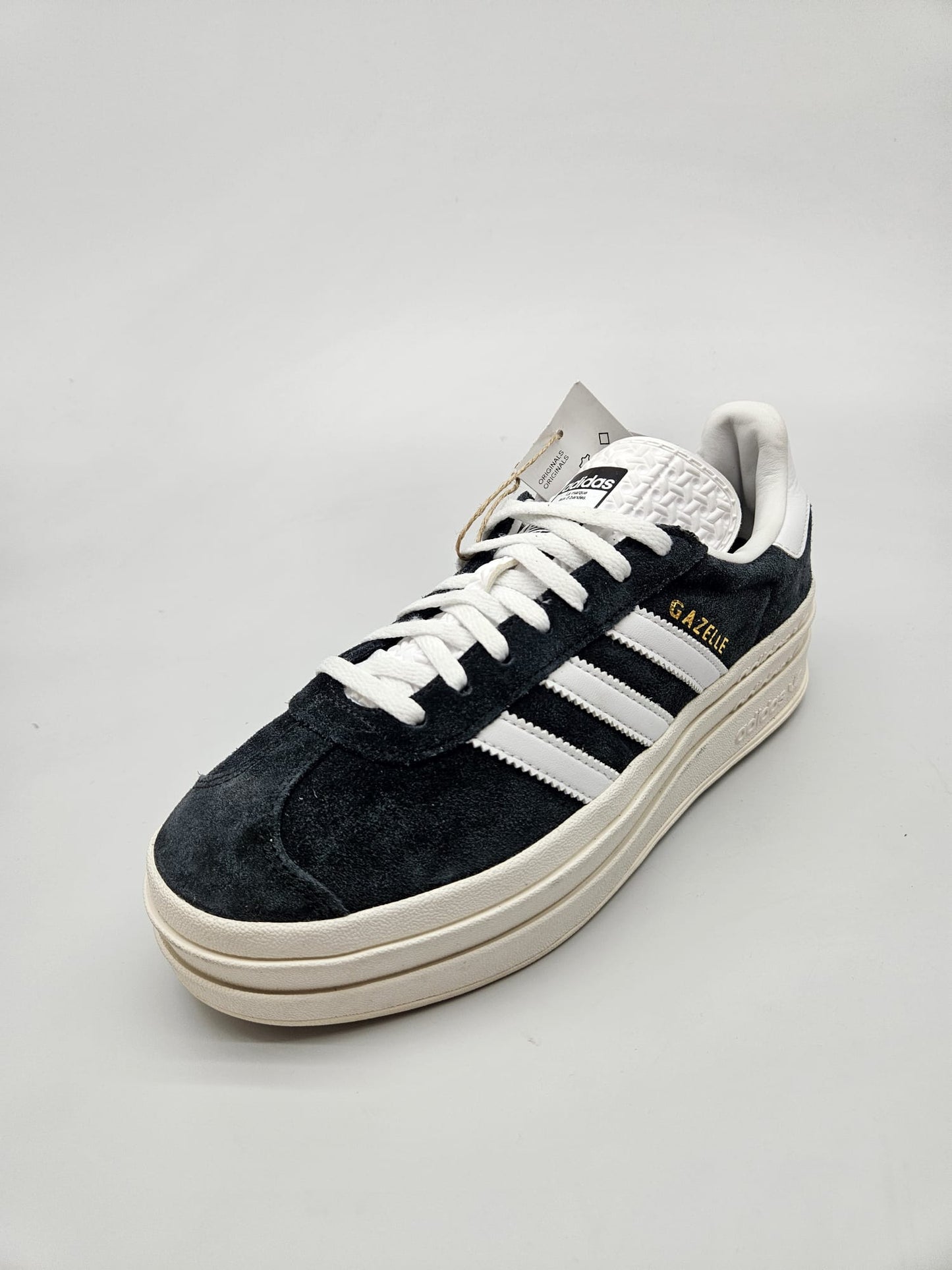 ADIDAS NOVI ORIGINAL PATIKI BR 39