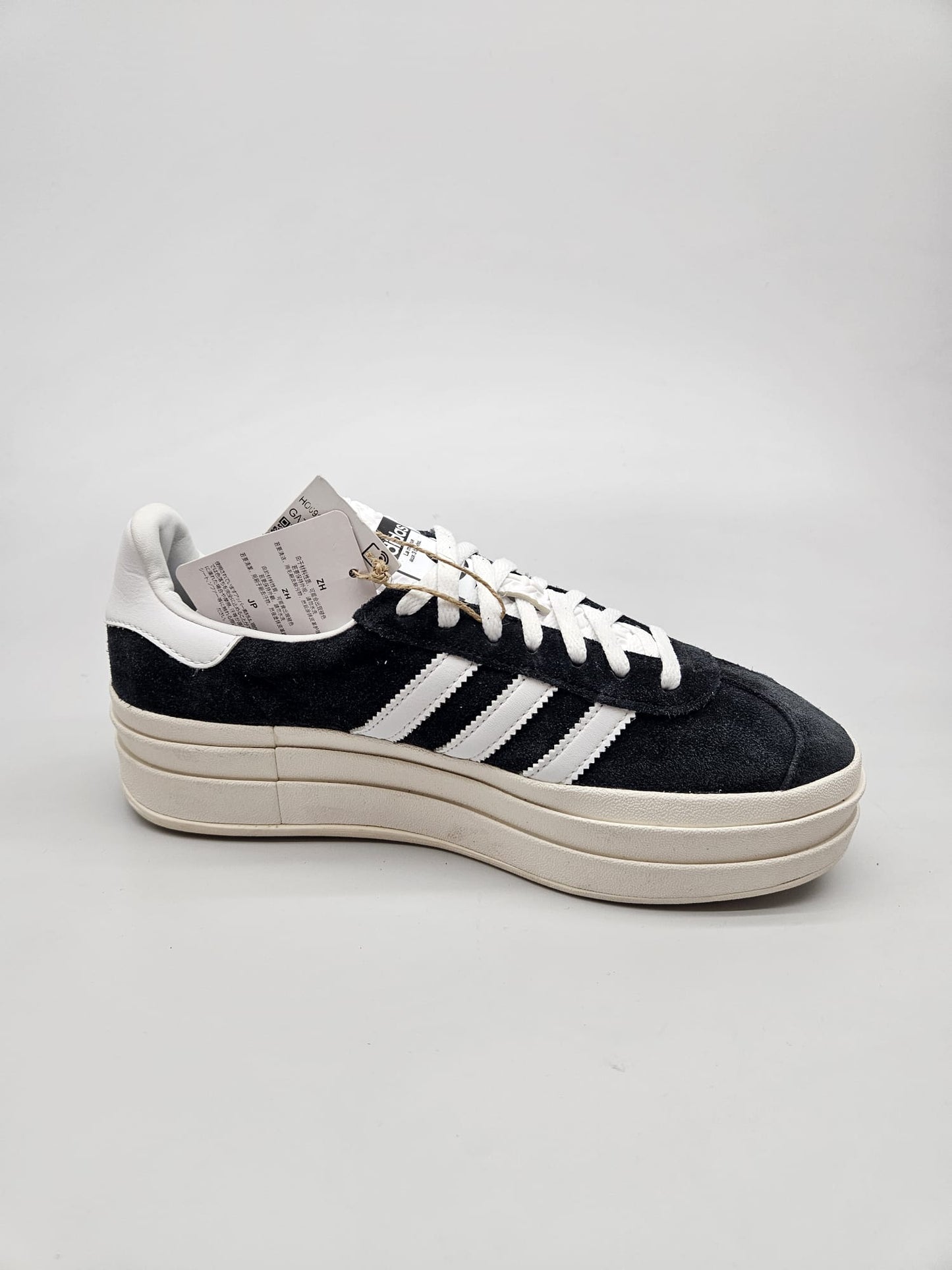 ADIDAS NOVI ORIGINAL PATIKI BR 39