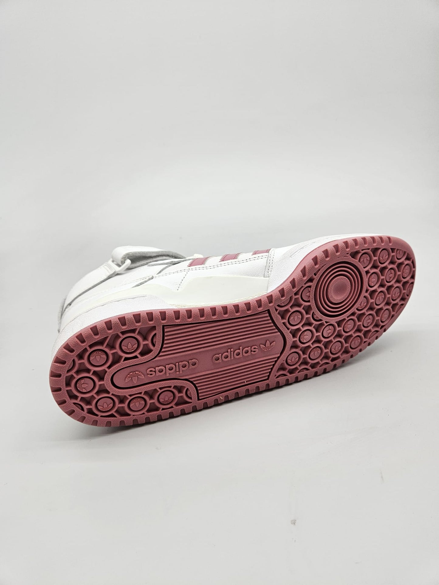 ADIDAS NOVI ORIGINAL PATIKI BR 41