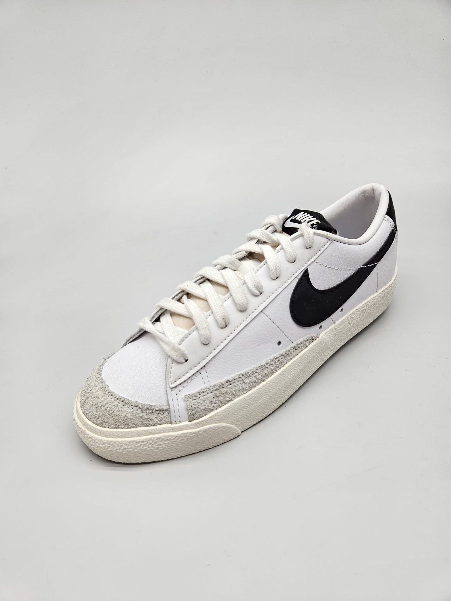 NIKE NOVI ORIGINAL PATIKI BR 40