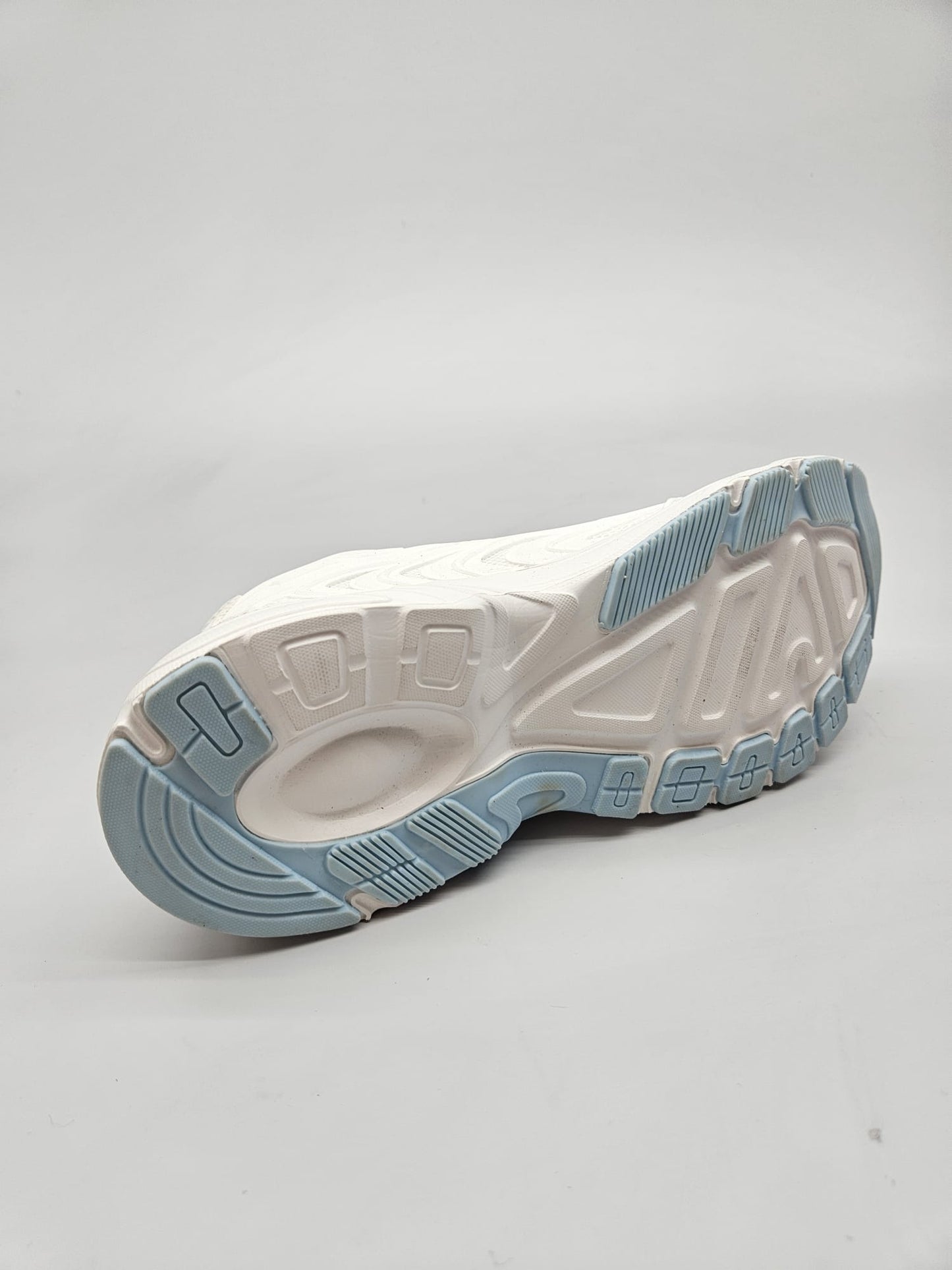 PIER ONE NOVI ORIGINAL PATIKI BR 37