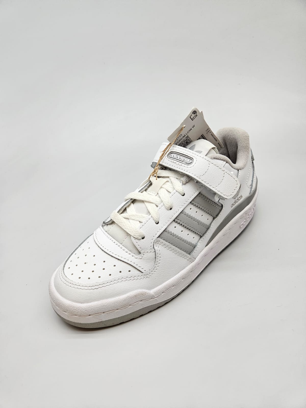 ADIDAS NOVI ORIGINAL PATIKI BR 38