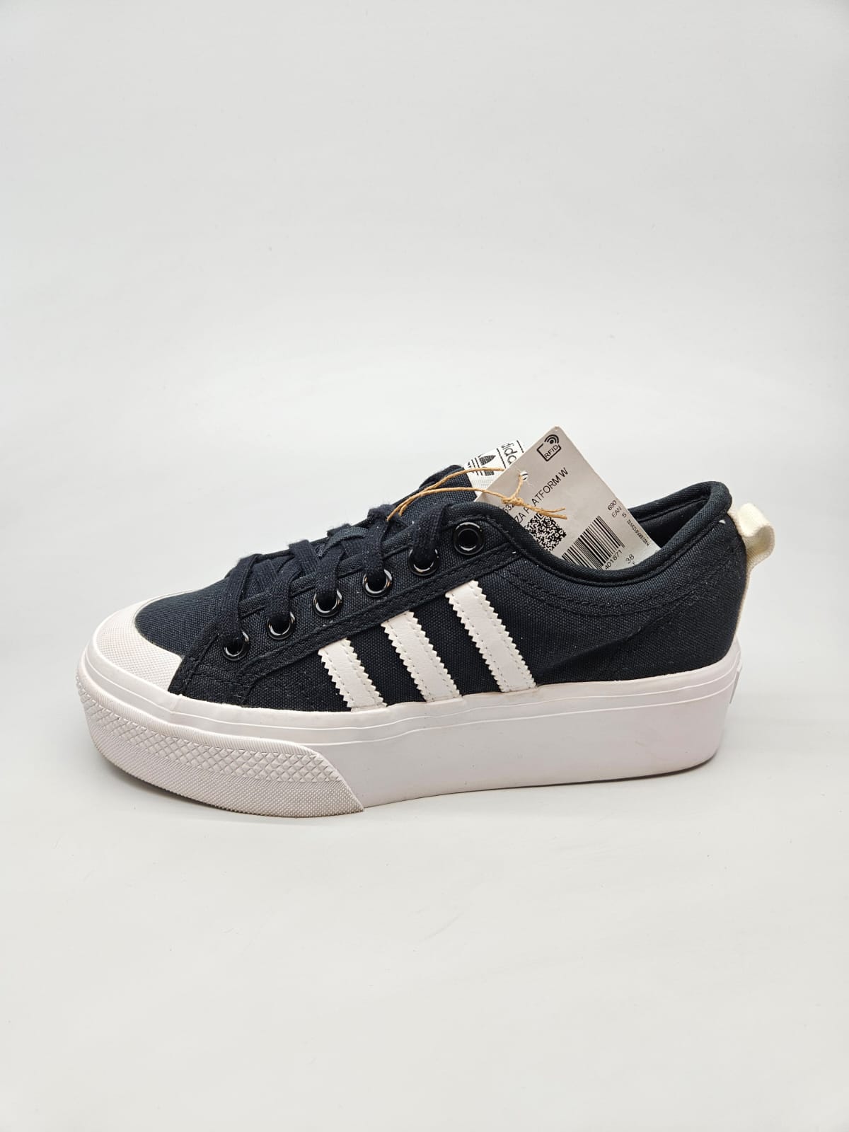 ADIDAS NOVI ORIGINAL PATIKI BR 38