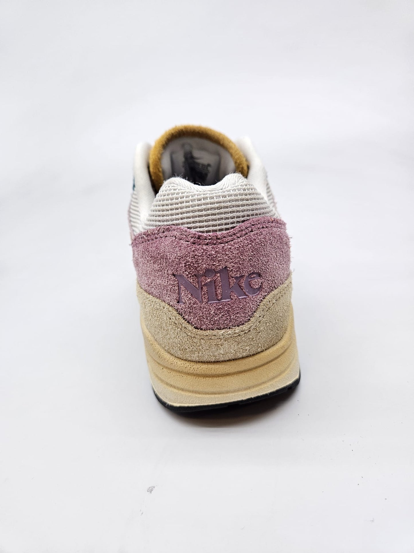 NIKE AIRMAX NOVI ORIGINAL PATIKI BR 40