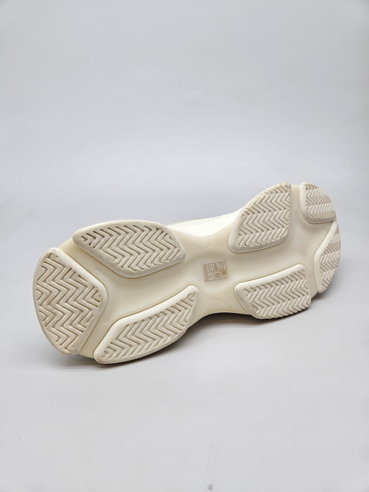 STEVE MADDEN NOVI ORIGINAL PATIKI BR 44