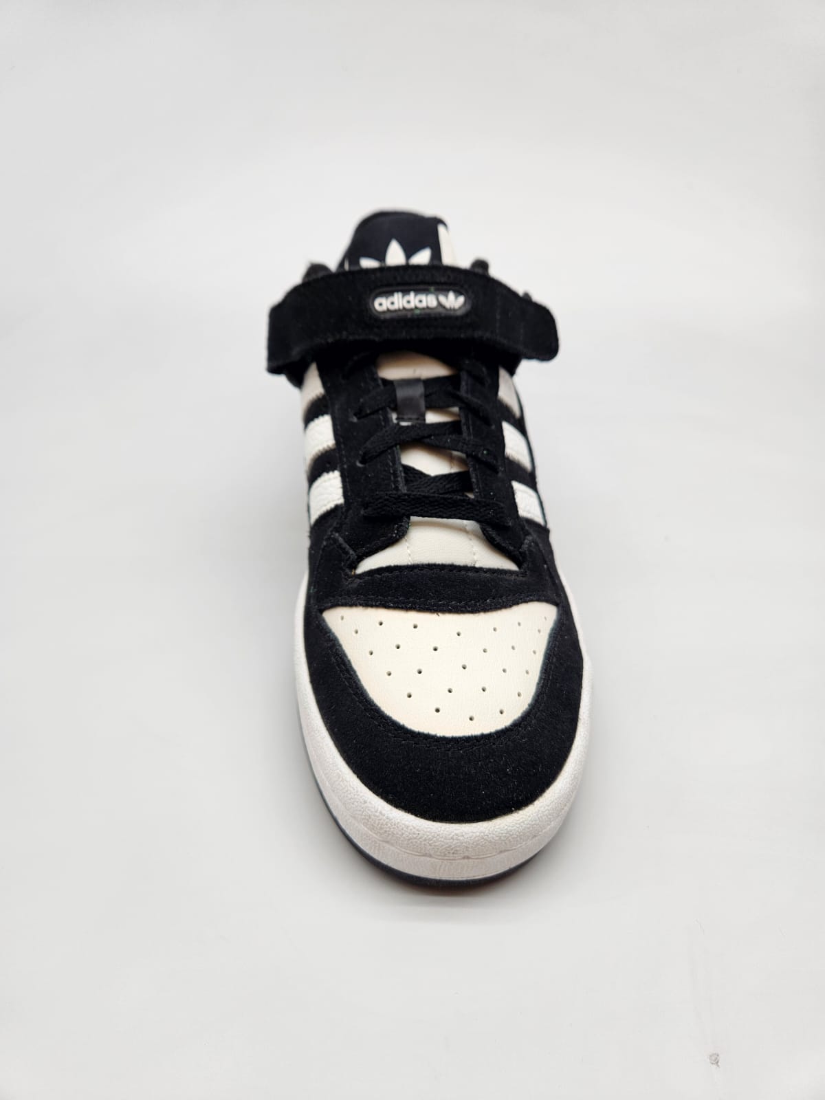 ADIDAS NOVI ORIGINAL PATIKI BR 43