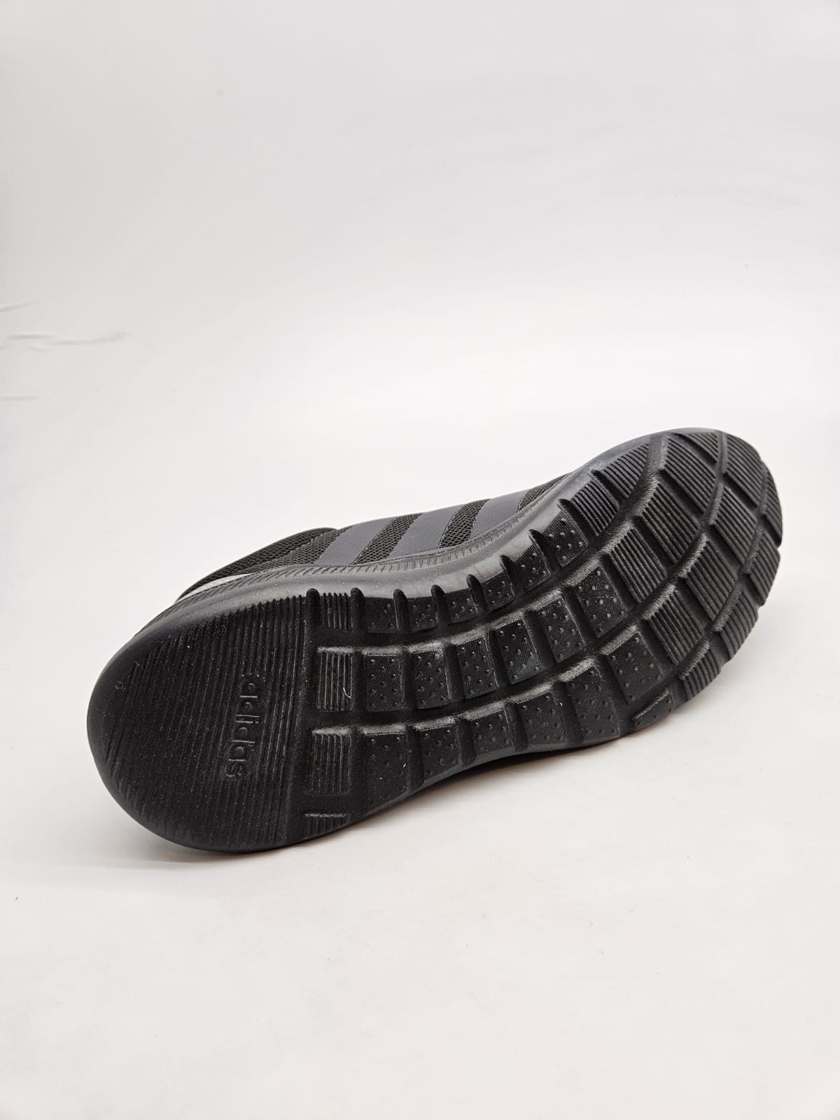 ADIDAS NOVI ORIGINAL PATIKI BR 39