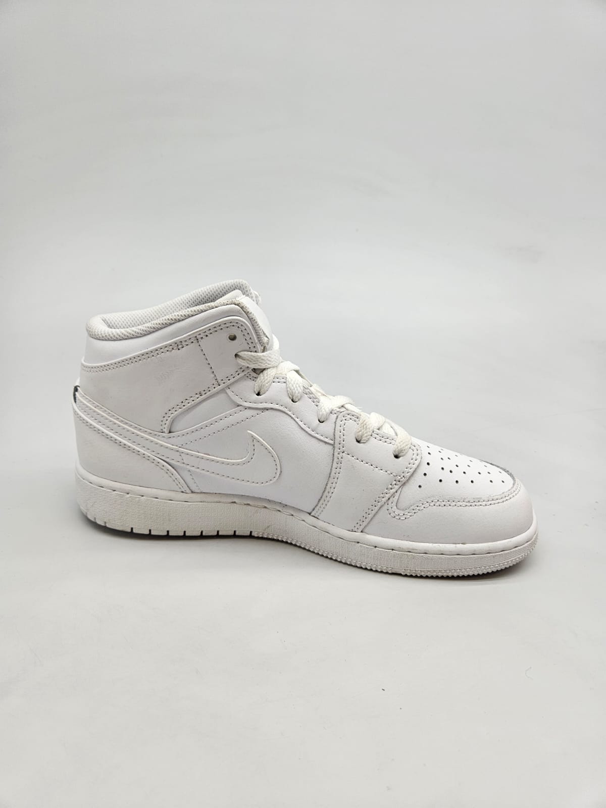 NIKE JORDAN NOVI ORIGINAL PATIKI BR 38.5