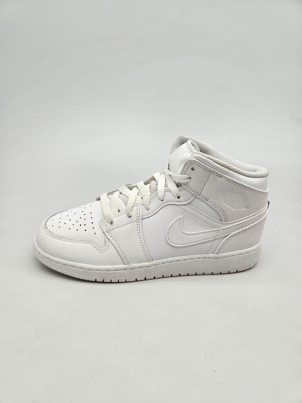 NIKE JORDAN NOVI ORIGINAL PATIKI BR 38.5