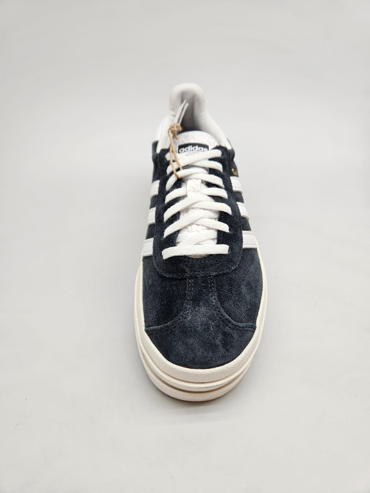 ADIDAS GAZZELE NOVI ORIGINAL PATIKI BR 39
