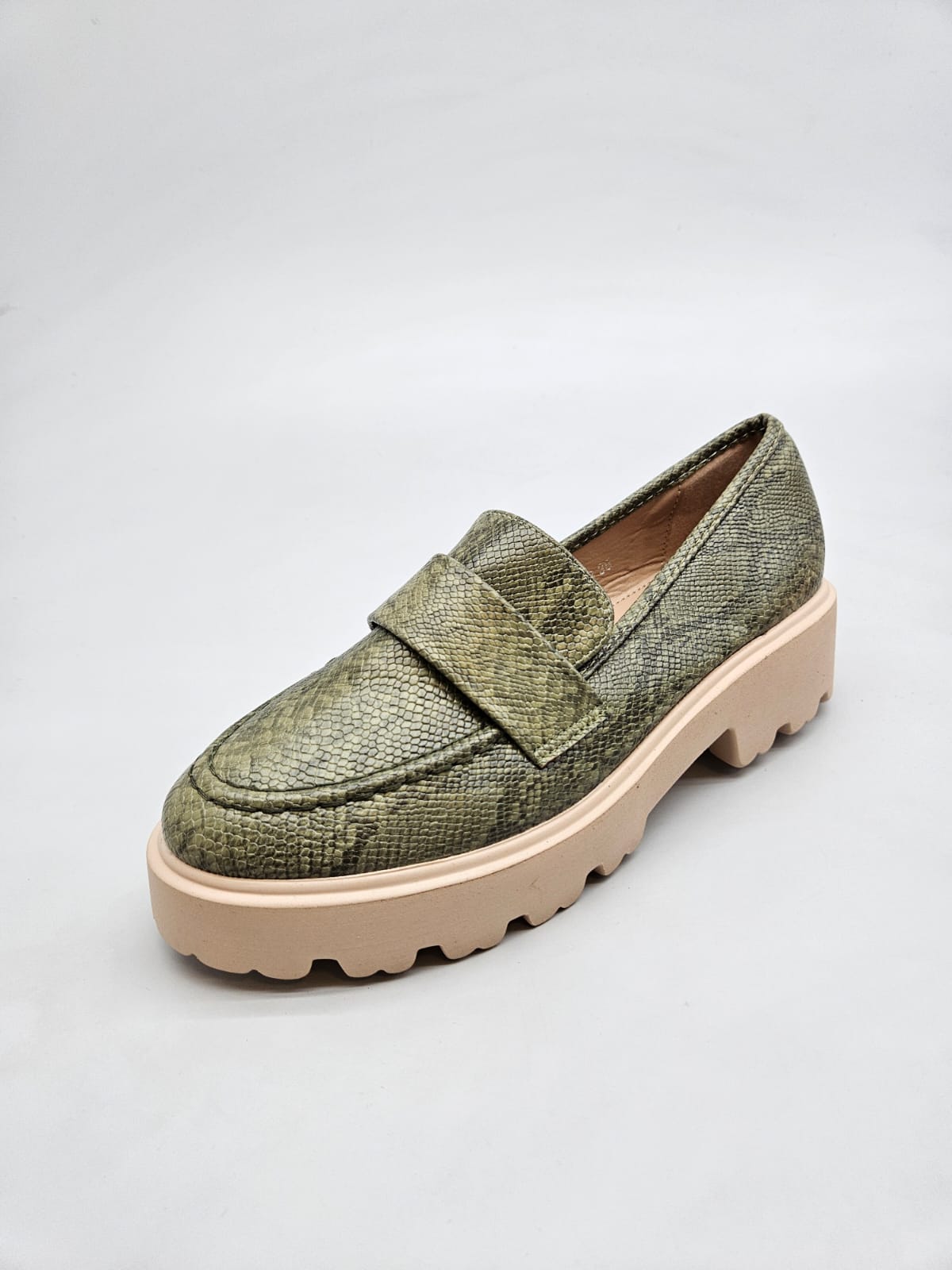 LUCKY SHOES NOVI ORIGINAL CEVLI BR 38