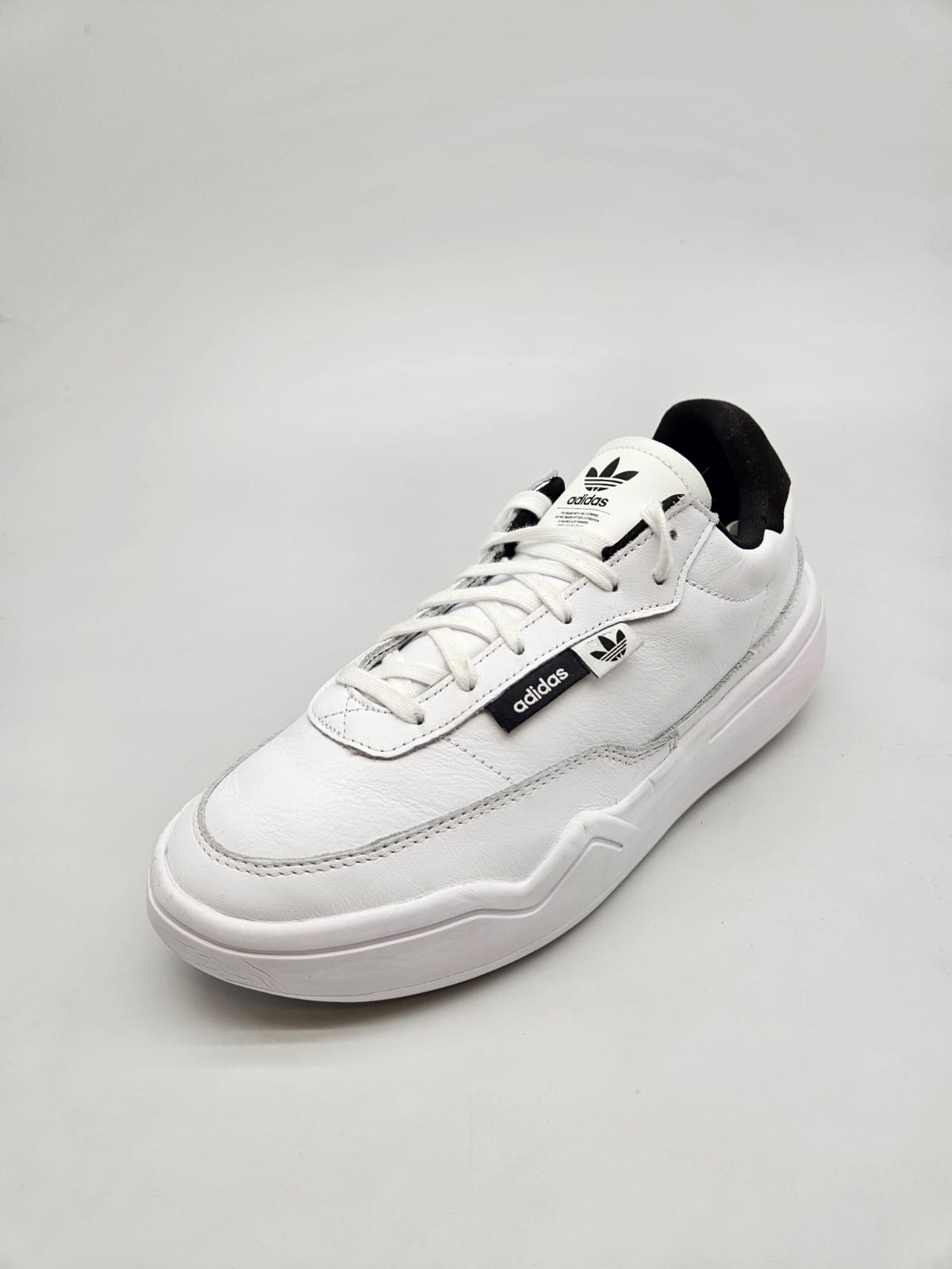 ADIDAS NOVI ORIGINAL PATIKI BR 40.5