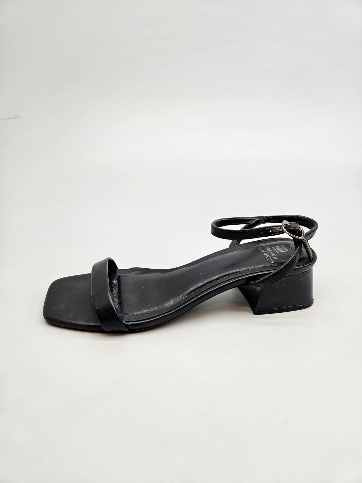 NEXT NOVI ORIGINAL SANDALI BR 37.5