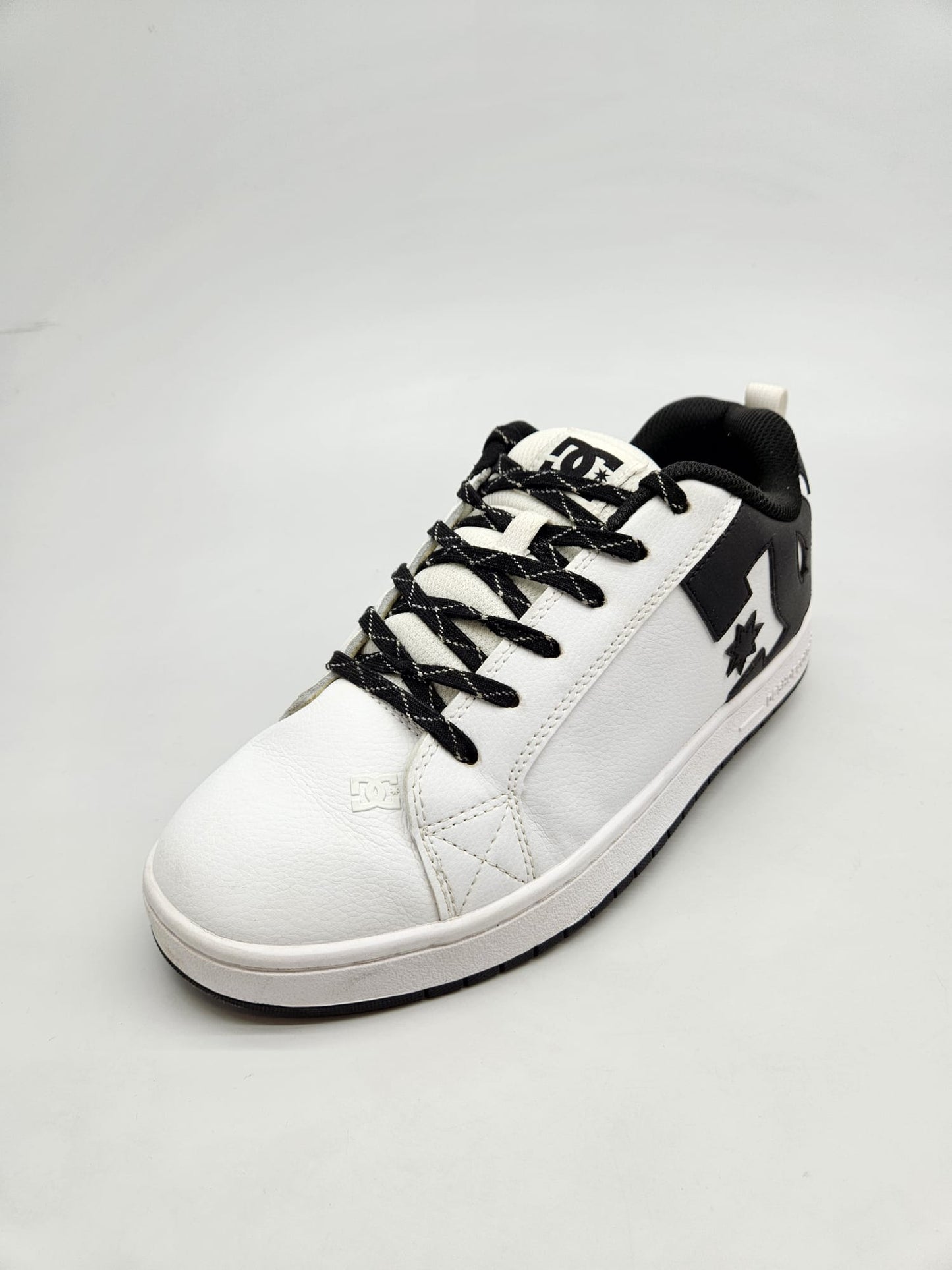 DC ORIGINAL KOZNI PATIKI BR 42