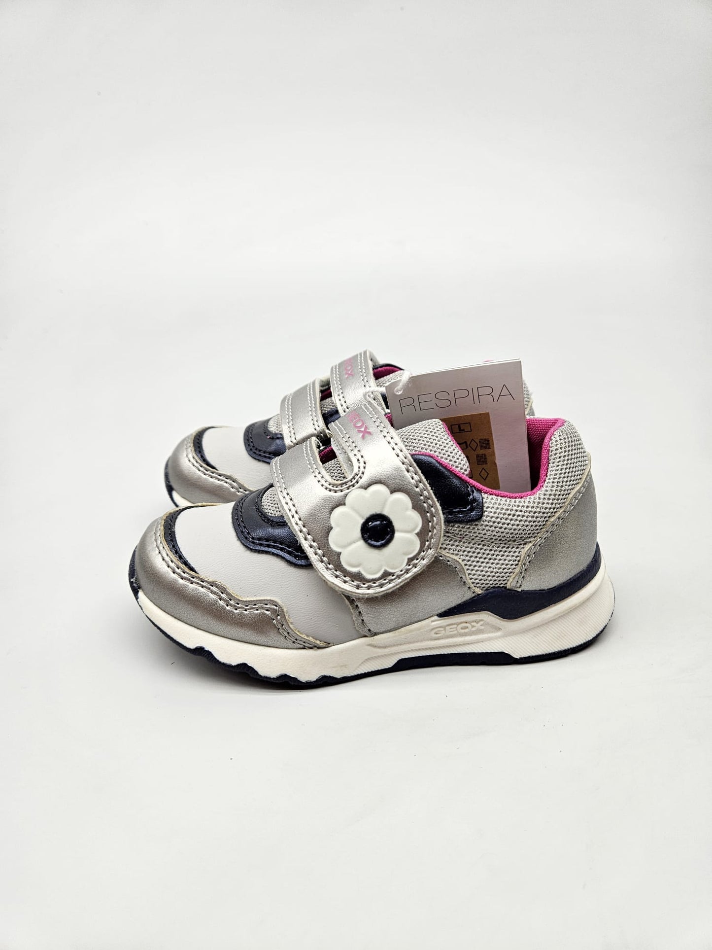 GEOX NOVI ORIGINAL PATIKI BR 23