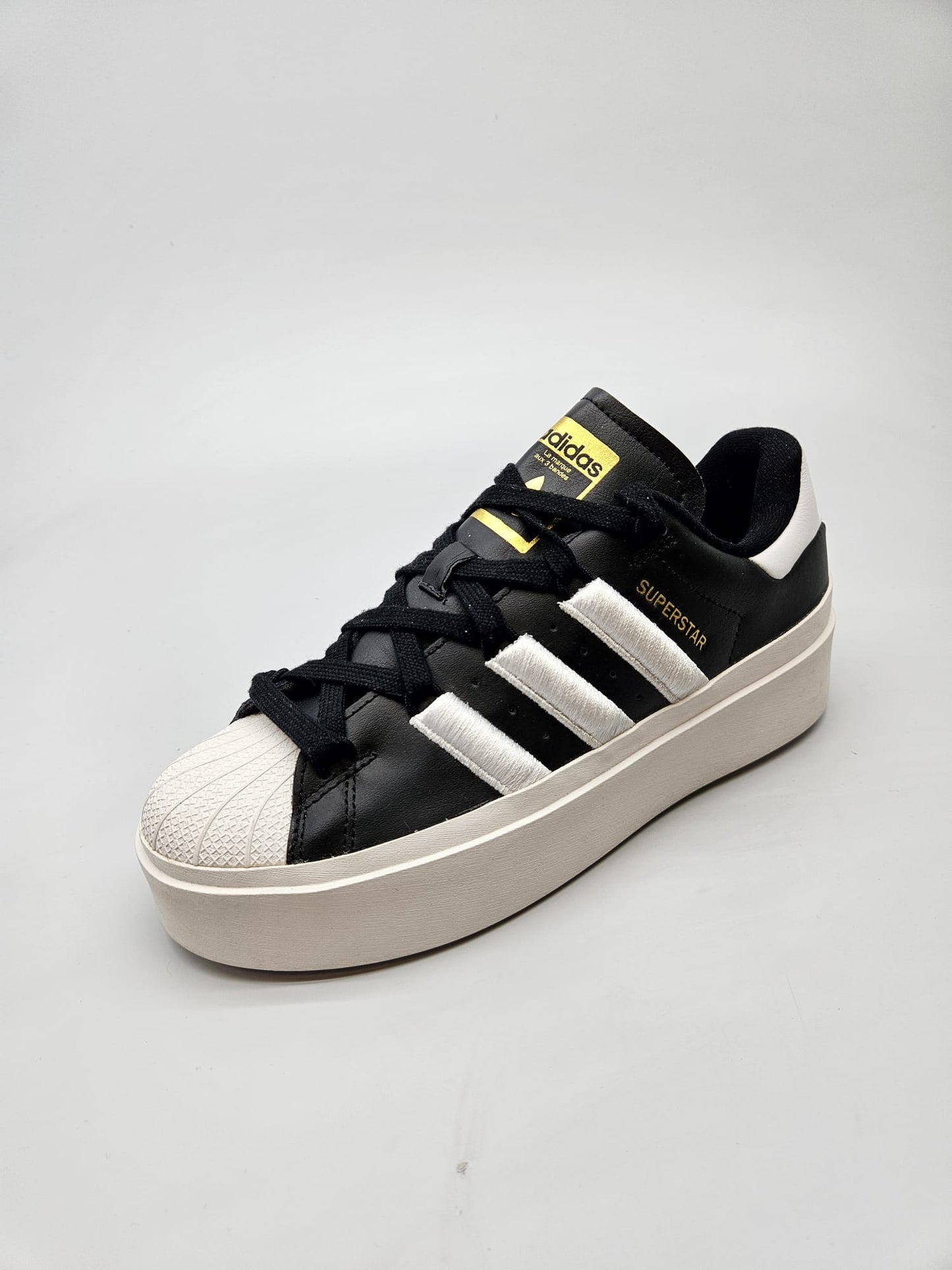 ADIDAS NOVI ORIGINAL PATIKI BR 40