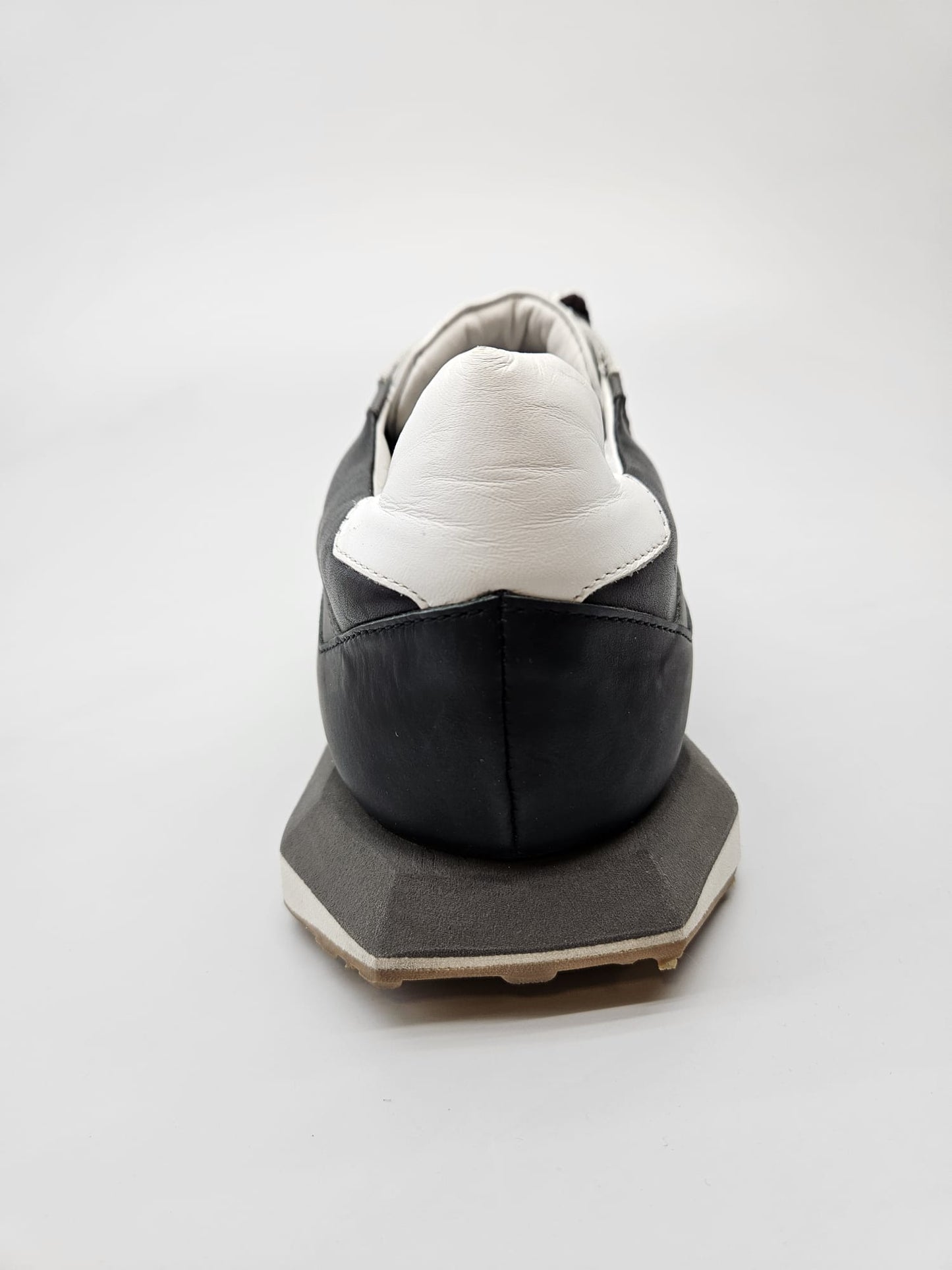 NOVI KOZNI PATIKI ORIGINAL BR 44-45