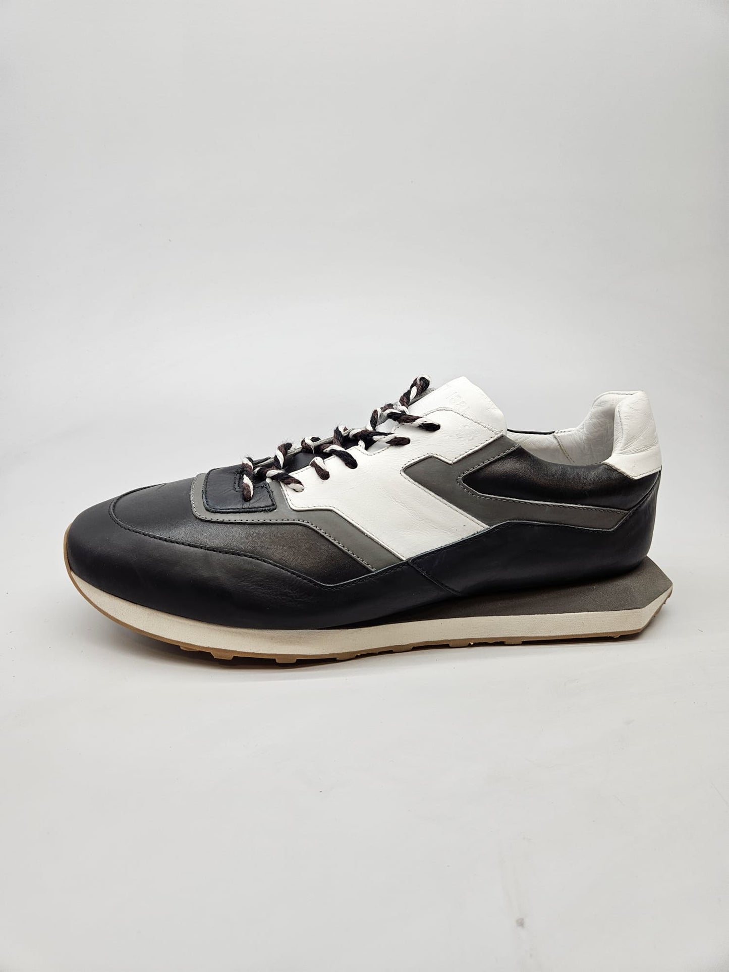 NOVI KOZNI PATIKI ORIGINAL BR 44-45