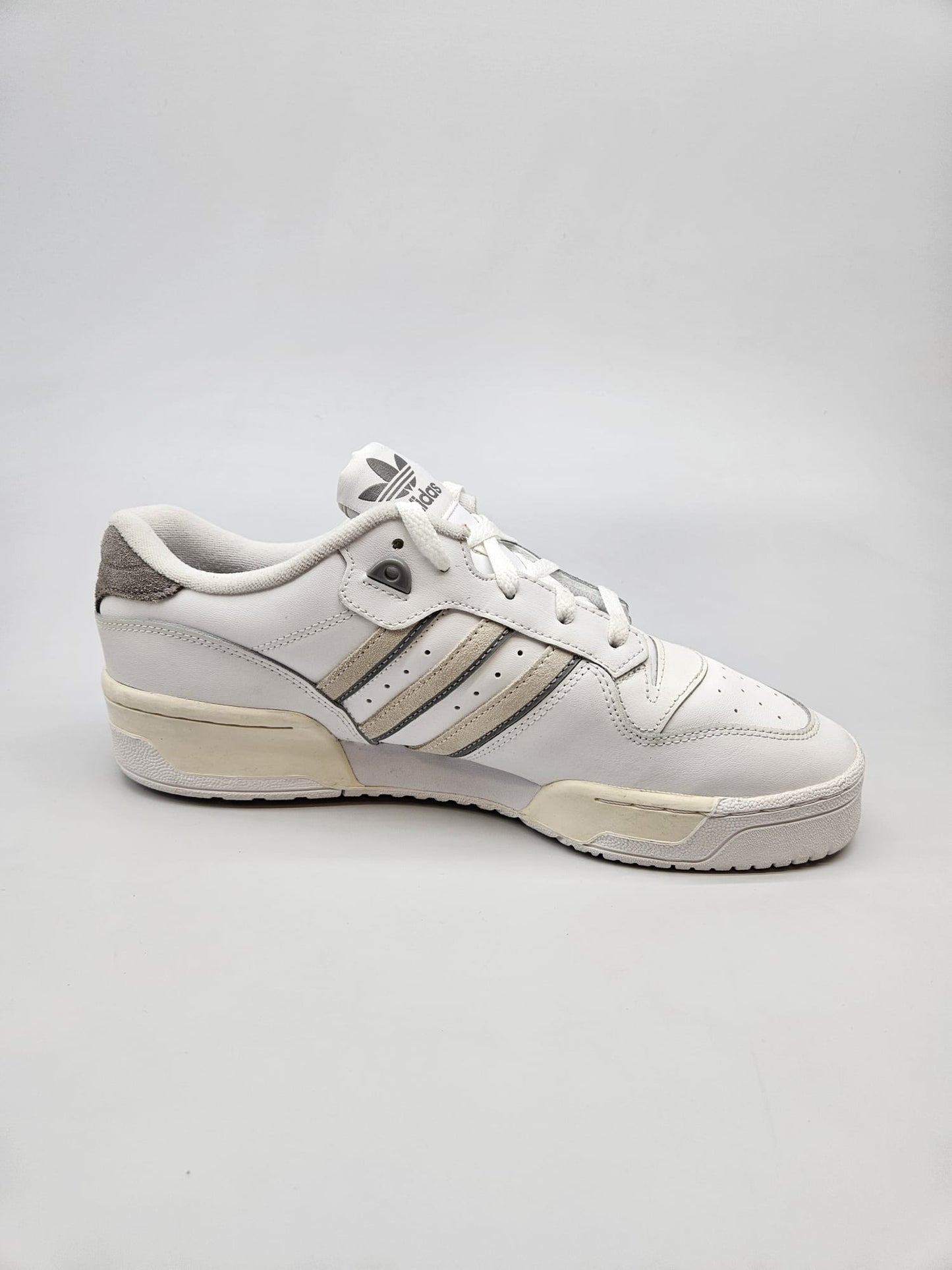ADIDAS NOVI ORIGINAL PATIKI BR 44.5