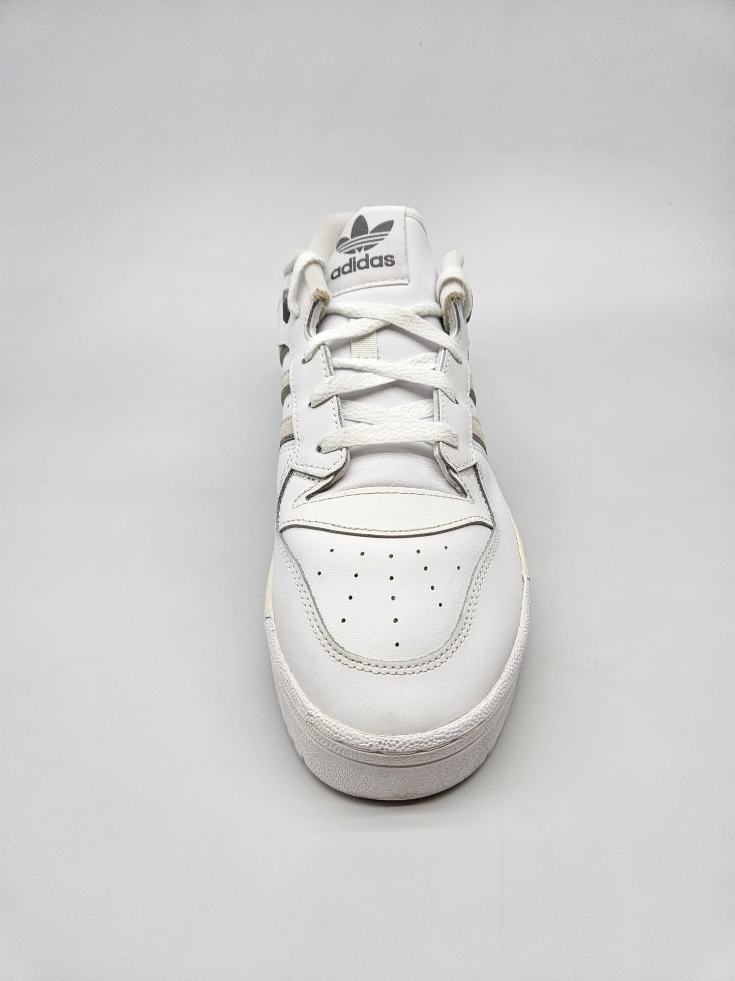 ADIDAS NOVI ORIGINAL PATIKI BR 44.5