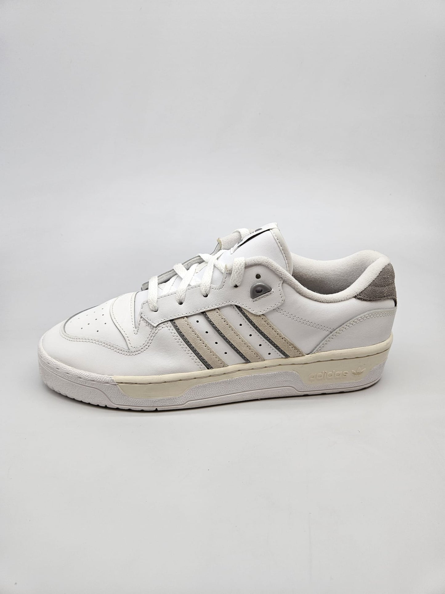 ADIDAS NOVI ORIGINAL PATIKI BR 44.5