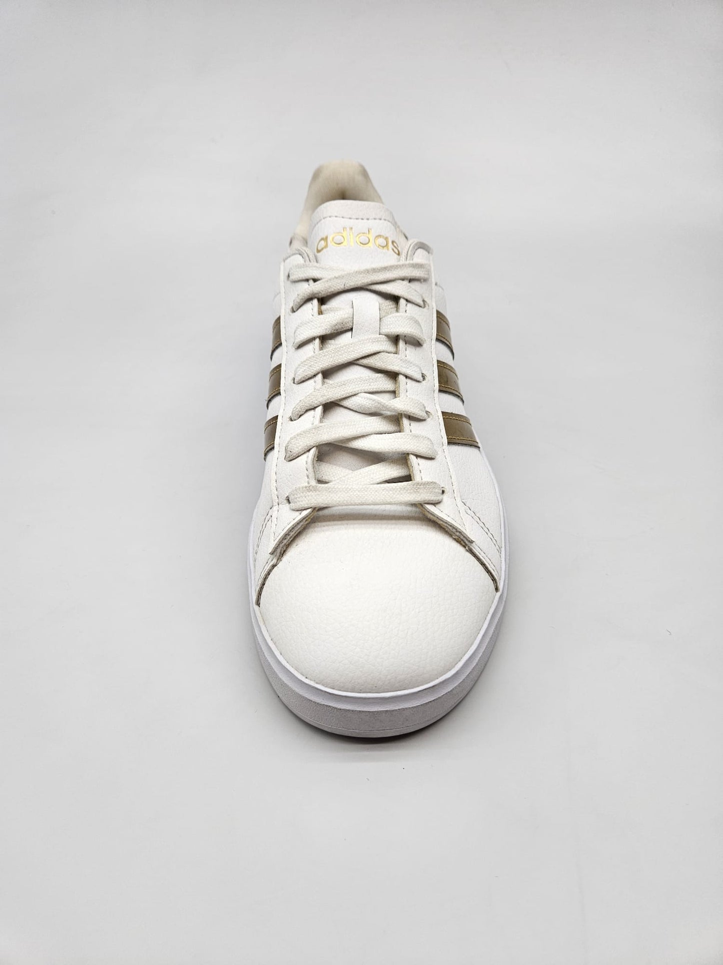 ADIDAS NOVI ORIGINAL PATIKI BR 38