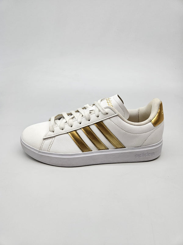 ADIDAS NOVI ORIGINAL PATIKI BR 38