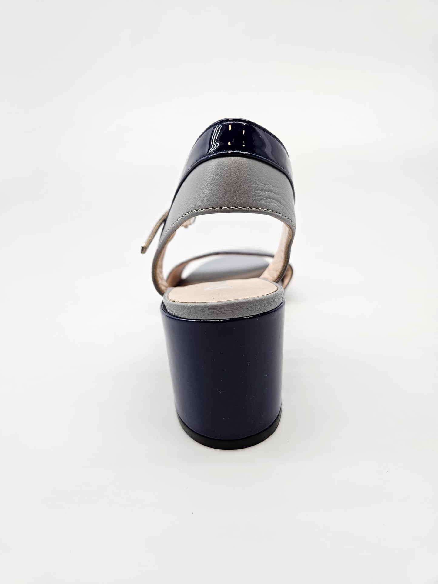 POLLINI ORIGINAL NOVI SANDALI BR 37.5