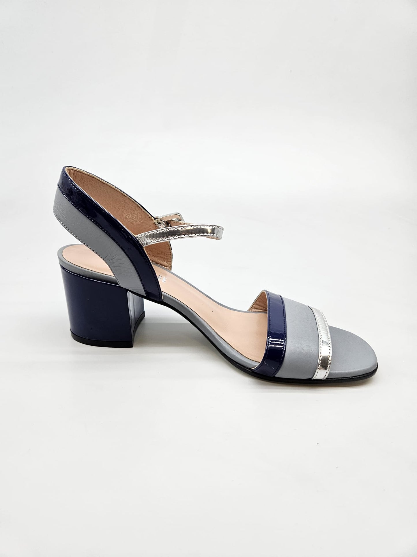 POLLINI ORIGINAL NOVI SANDALI BR 37.5